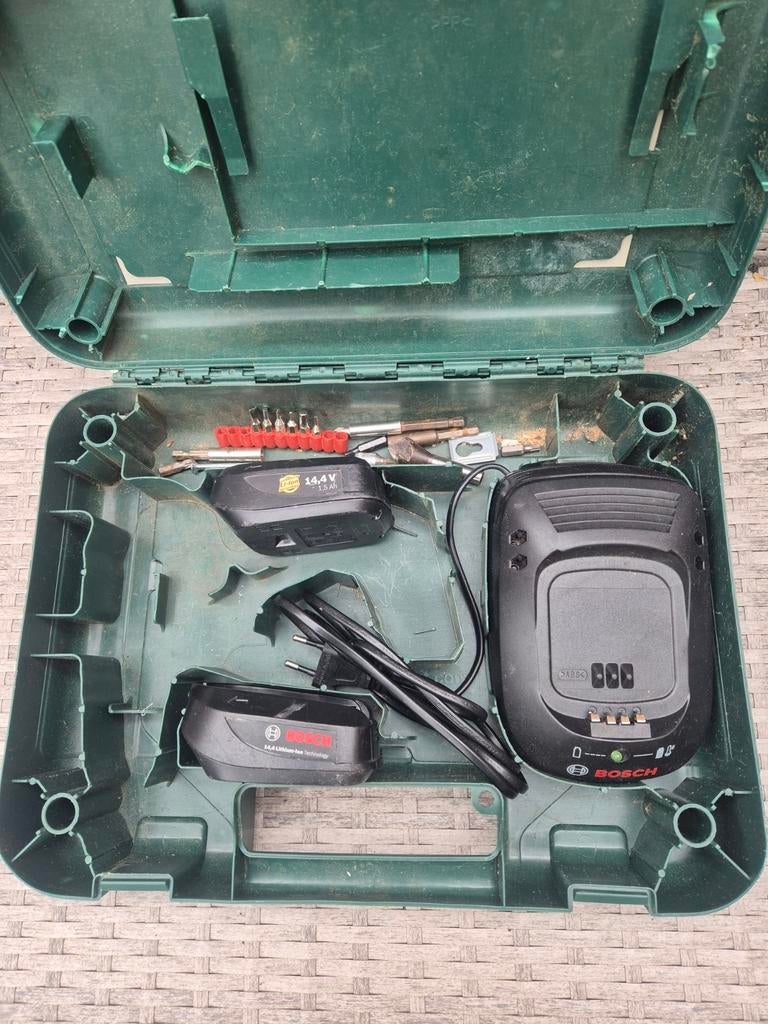 Bosch PSR 14,4 LI, Koffer met 2 Accu's en lader, Gebruikt, Variabele snelheid, Ophalen of Verzenden, Boor- en Schroefmachine