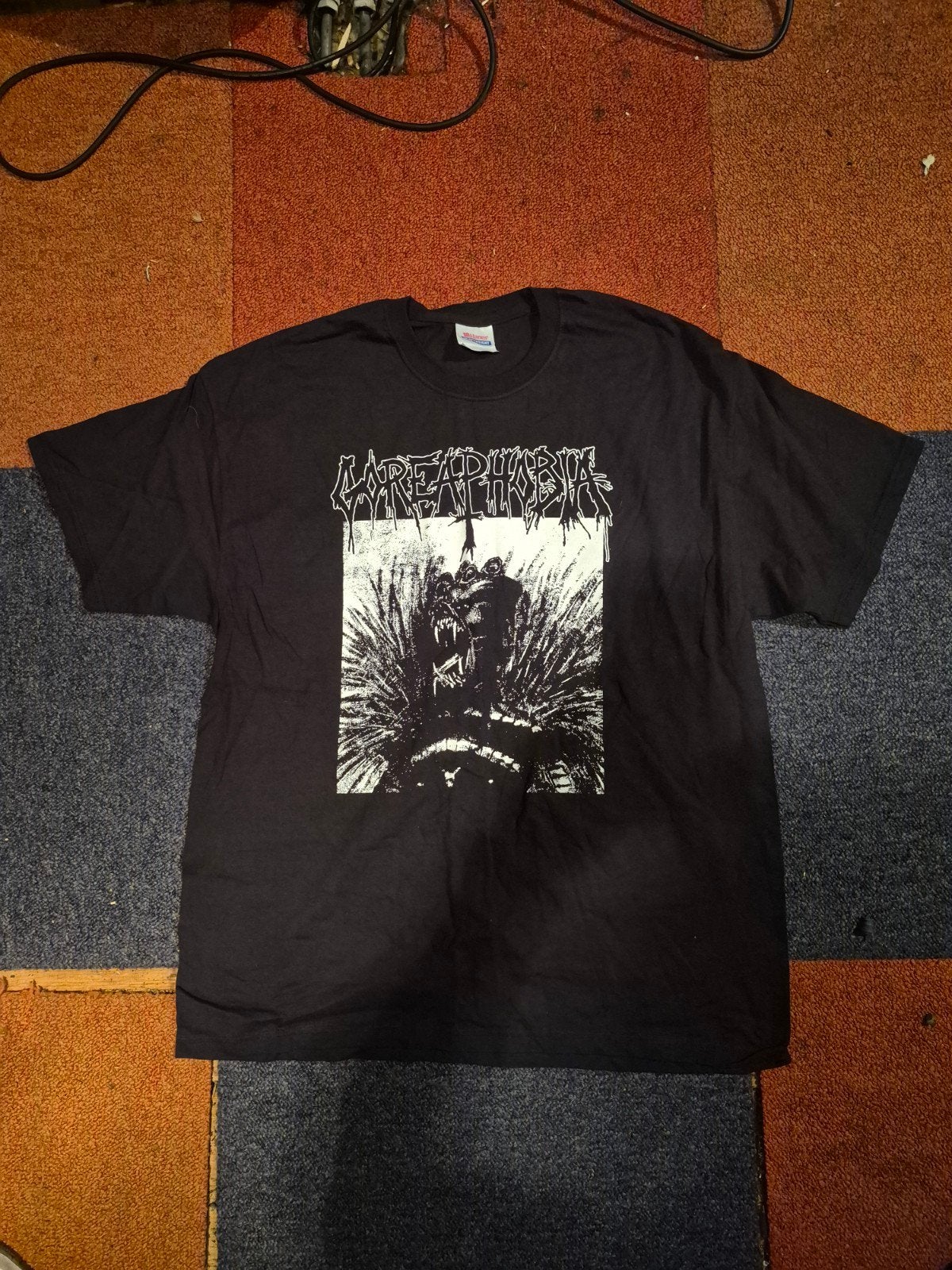 T-shirt Goreaphobia met mooie backprint ZGAN, Ophalen, Zo goed als nieuw, Maat 56/58 (XL), Zwart