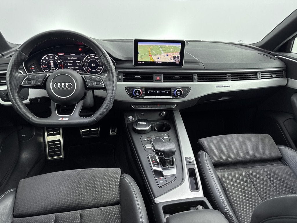 Audi A4 Avant - 45 TFSI quattro Sport S line edition // TREK, Gebruikt, 4 cilinders, 1984 cc, 245 pk