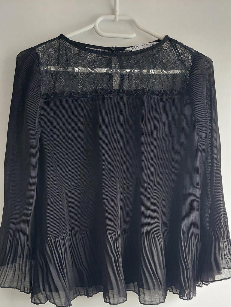 Zwarte Zara blouse met kant en wijde mouwen, maat S, Ophalen of Verzenden