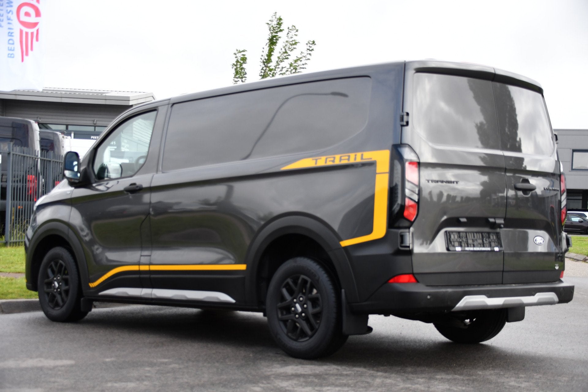 Ford Transit Custom 320 2.0 TDCI L1H1 Trail AWD 4x4 Camera,, Auto's, Automaat, Gebruikt, 4 cilinders, 2500 kg