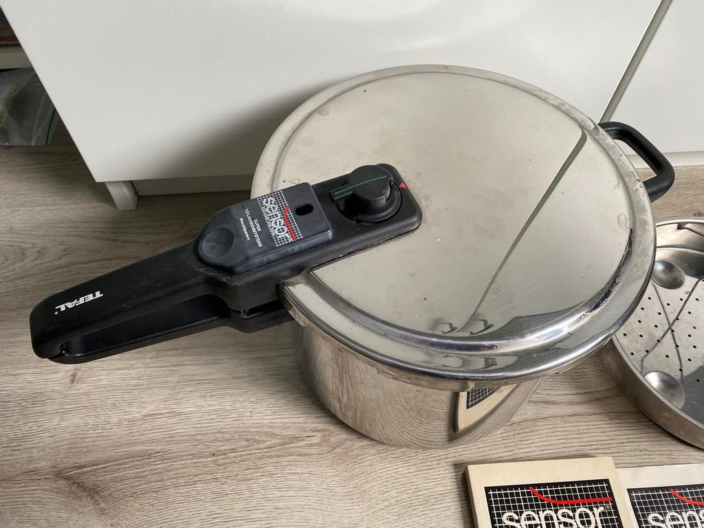 Tefal hogedrukpan / snelkookpan 8 liter, Ophalen, Gebruikt, Rvs, Kookpan of Snelkookpan
