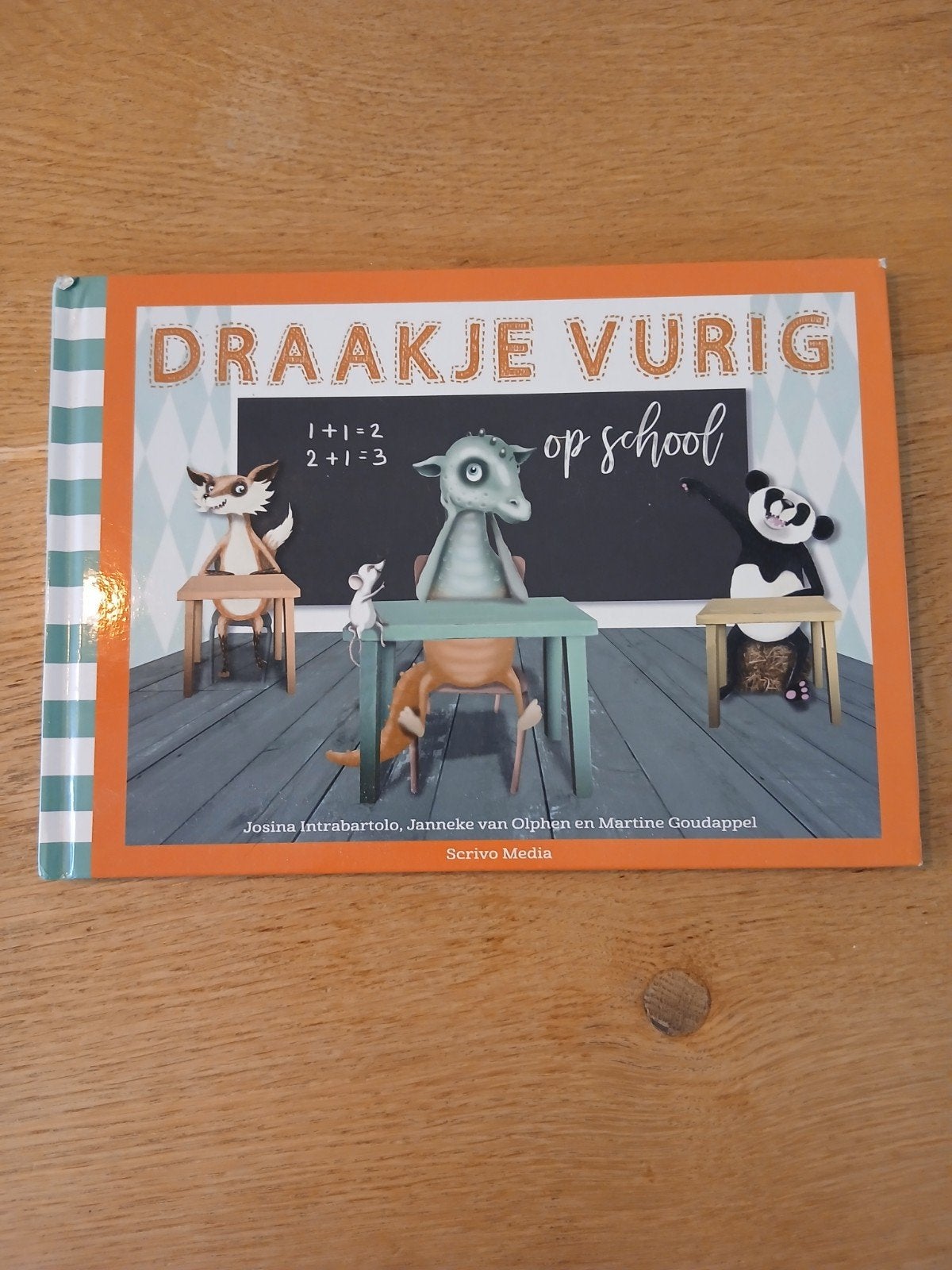 Draakje Vurig op school - Kinderboek, Ophalen of Verzenden, Zo goed als nieuw, Josina Intrabartolo, Janneke van Olphen, Martine Goudappel