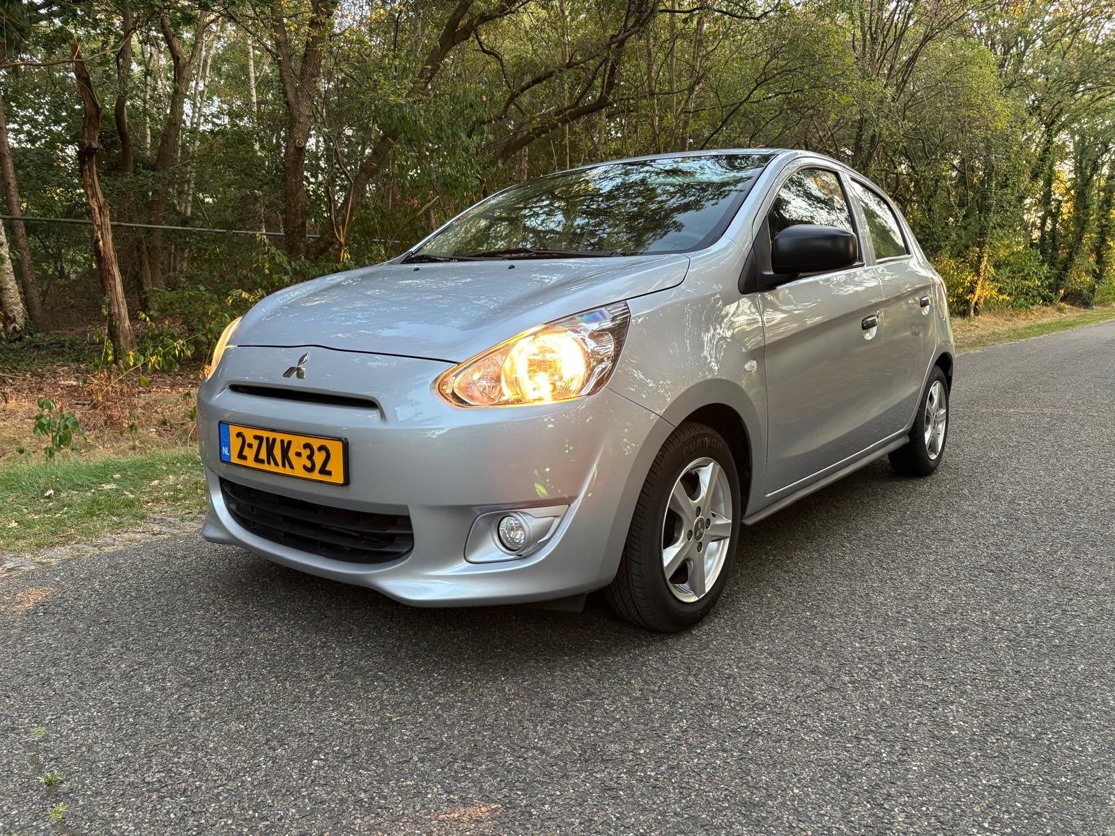 Mitsubishi Space Star 1.0 MPI 52KW 2015 Grijs, Voorwielaandrijving, Euro 5, Stof, Xenon verlichting