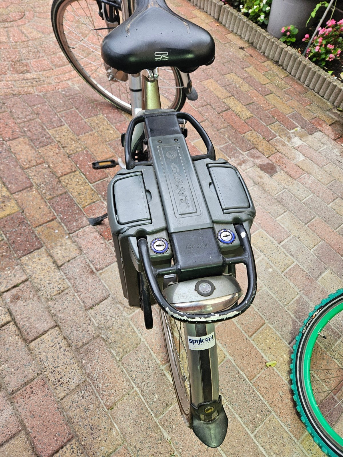 Giant elektrische fiets met fietstassen, Gebruikt, 51 tot 55 cm, 30 tot 50 km per accu, Giant
