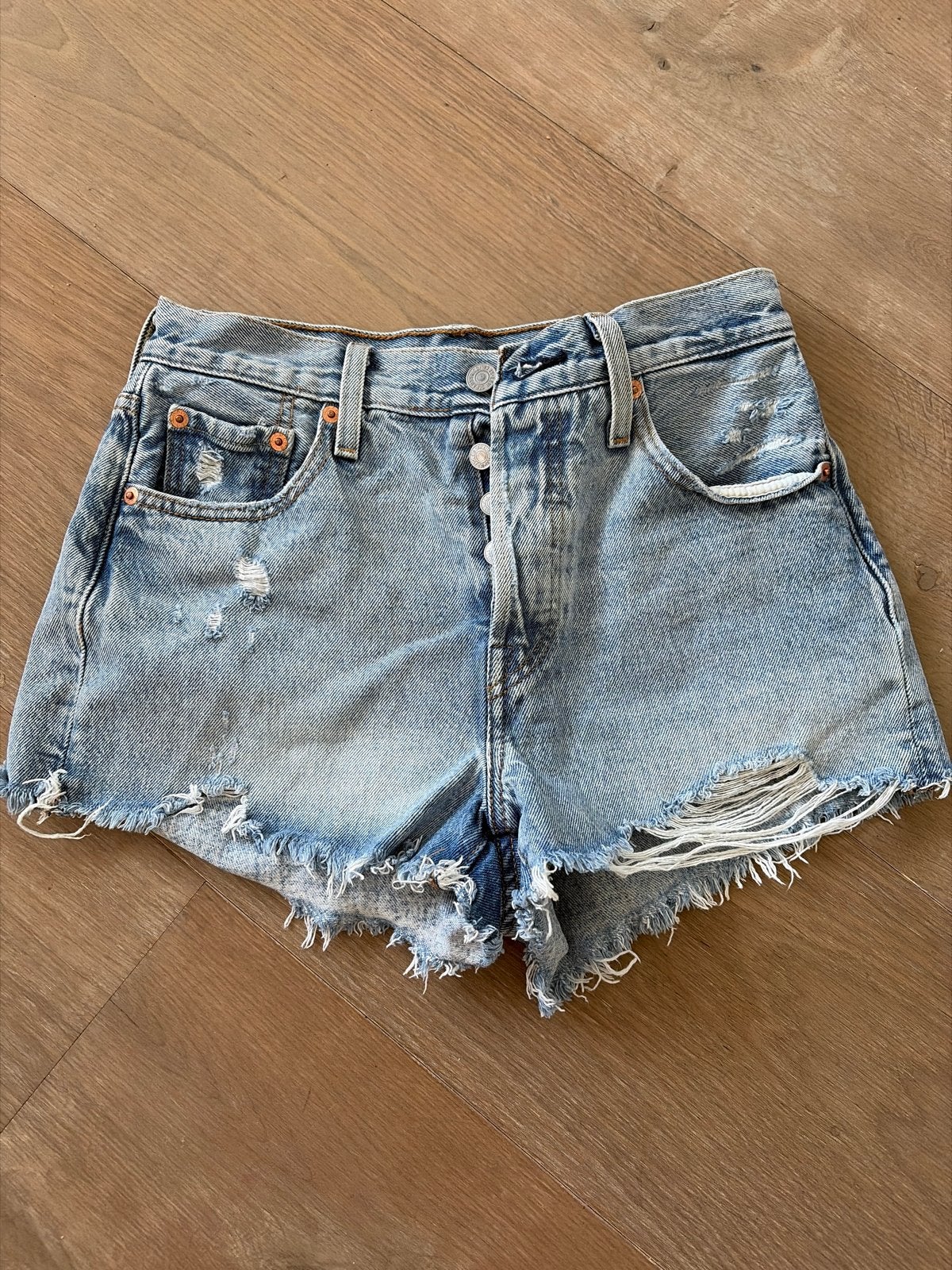 Levi's 501 denim shorts W25, Ophalen of Verzenden, Zo goed als nieuw, Blauw