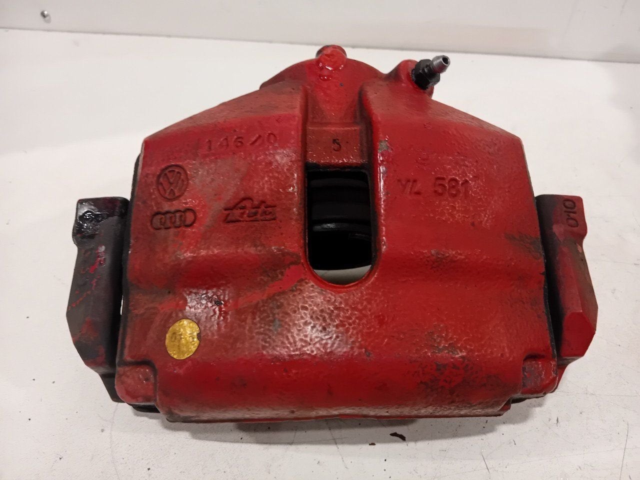 Remklauw links voor Volkswagen Polo, Auto-onderdelen, Onderdelen@venauto.nl, Van der Ven Autorecycling B.V., Gebruikt, Ettenseweg 76, 4706 PB Roosendaal, The Netherlands