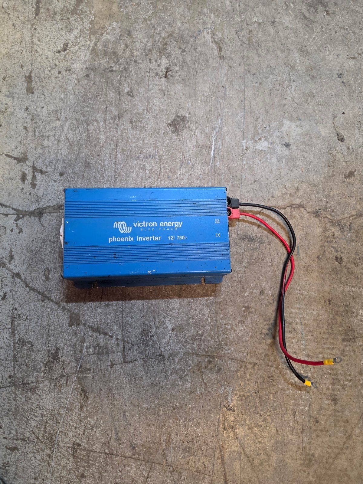 Victron Phoenix 12v 750VA zuivere sinus omvormer, Ophalen of Verzenden