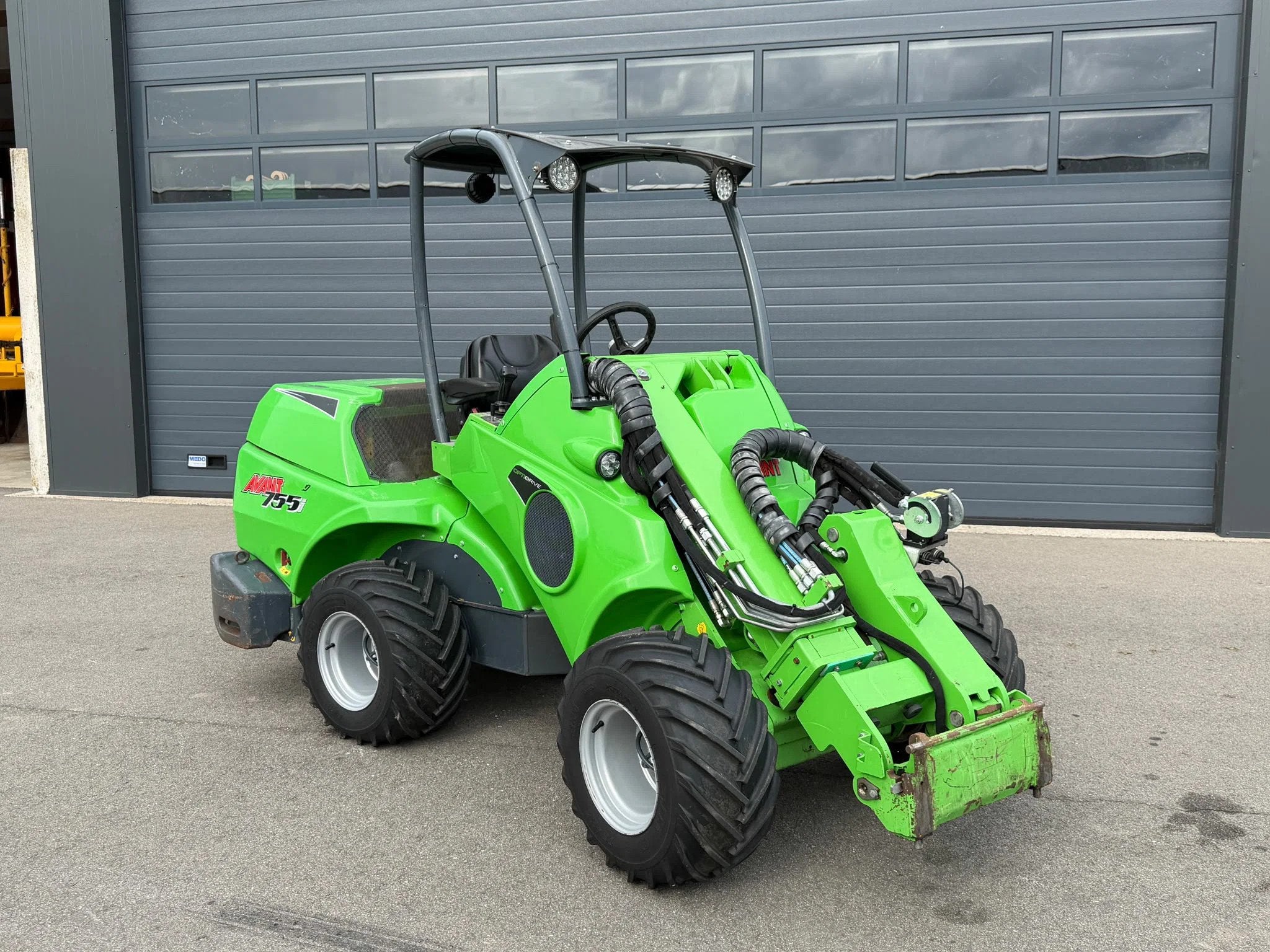 Avant 755i TDL Mini-lader (bj 2020), Wiellader of Shovel