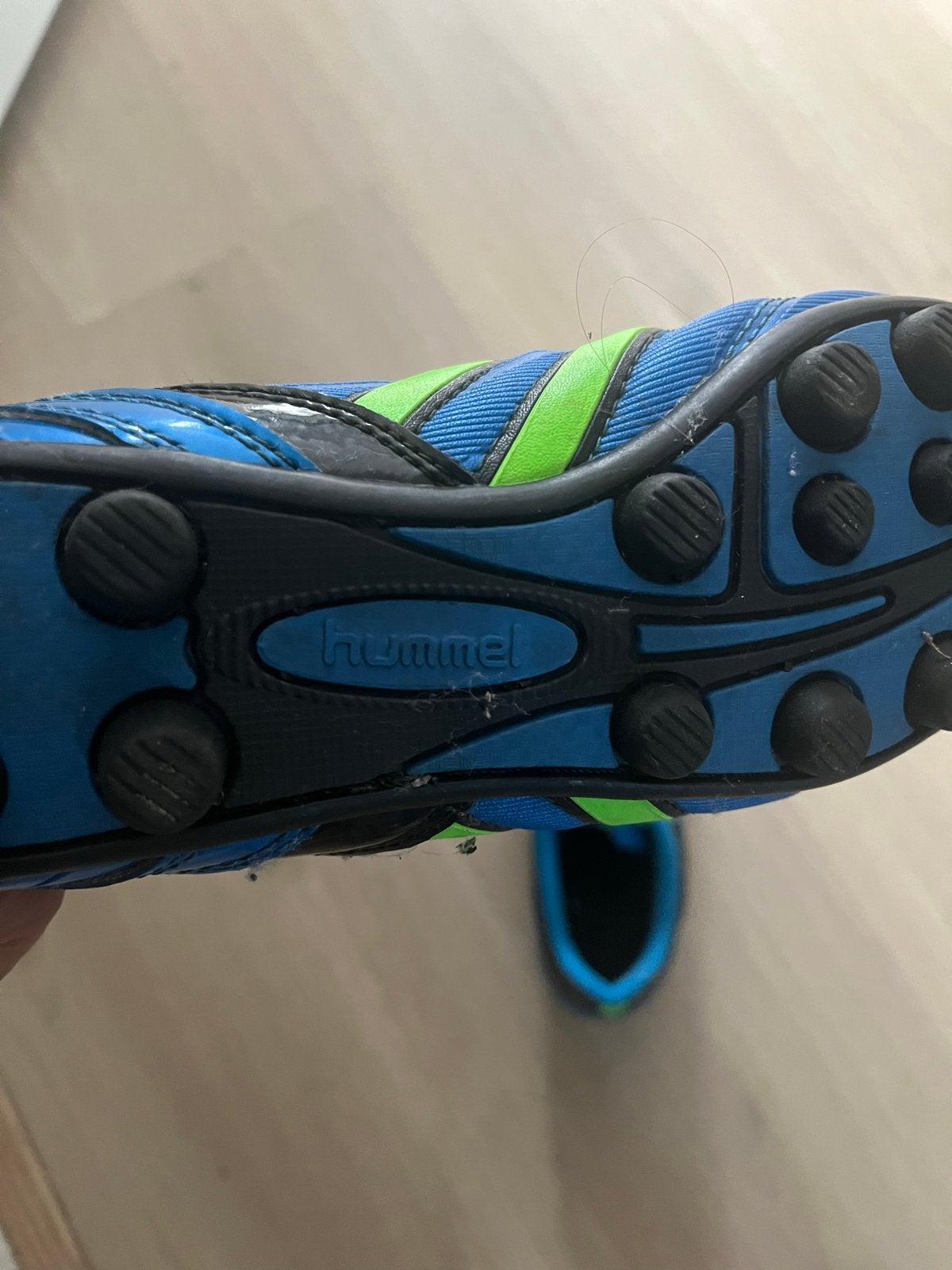 Hummel Voetbalschoenen - Blauw/Groen, Sport en Fitness, Ophalen, Gebruikt, Maat XS of kleiner, Schoenen