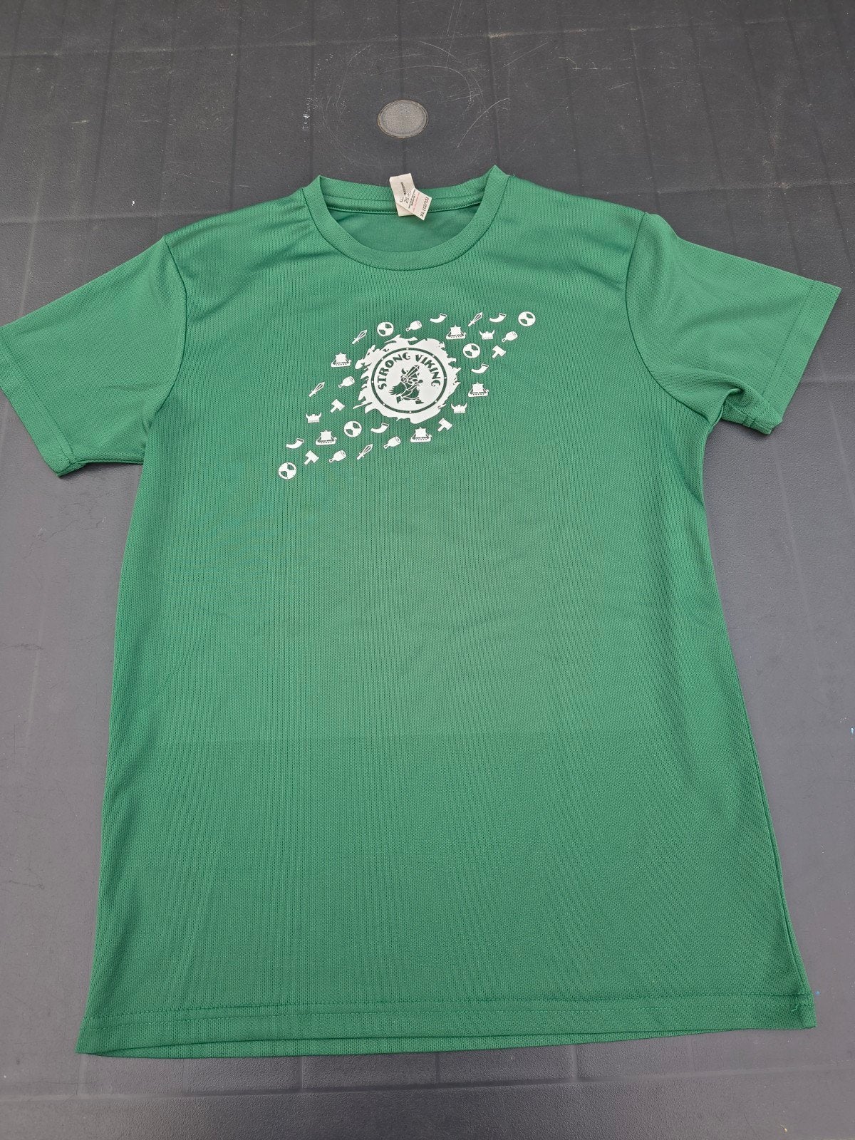 Groen T-shirt Strong Viking Just Cool XL (12/13), Ophalen of Verzenden, Zo goed als nieuw, Just Cool, Jongen of Meisje