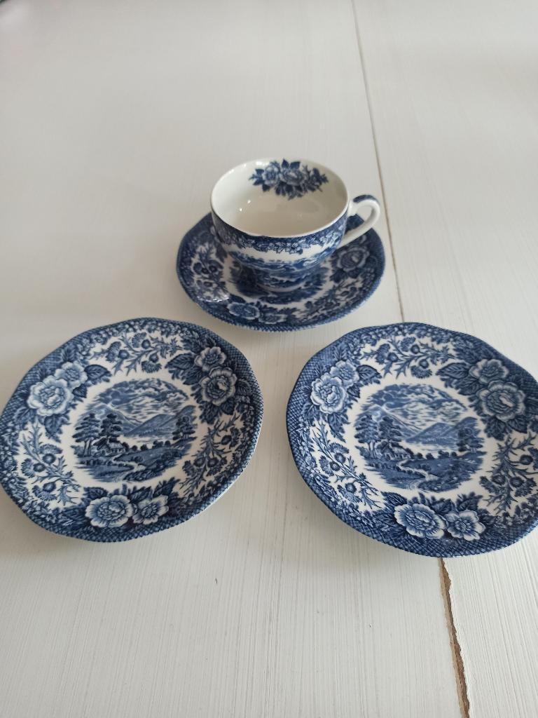 kop en schotels Enoch Wedgewood, Ophalen of Verzenden, Zo goed als nieuw, Overige stijlen, Kop(pen) en/of Schotel(s)