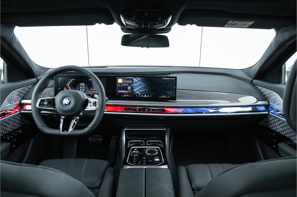 BMW 7 Serie 750e xDrive M Sport Automaat / Panoramadak Sky L, Auto's, Automaat, Zwart, Leder, Bedrijf