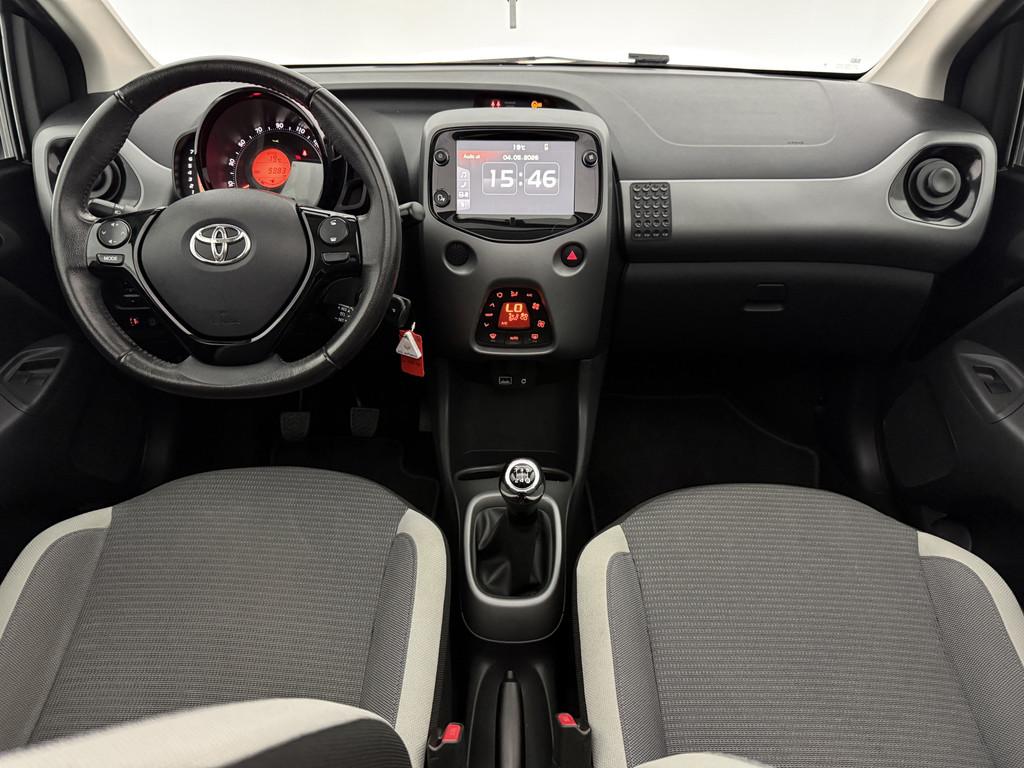 Toyota Aygo 1.0 x-joy Cabrio | Open dak | Clima | Cruise | C, Auto's, Toyota, Voorwielaandrijving, Stof, Gebruikt, Euro 6