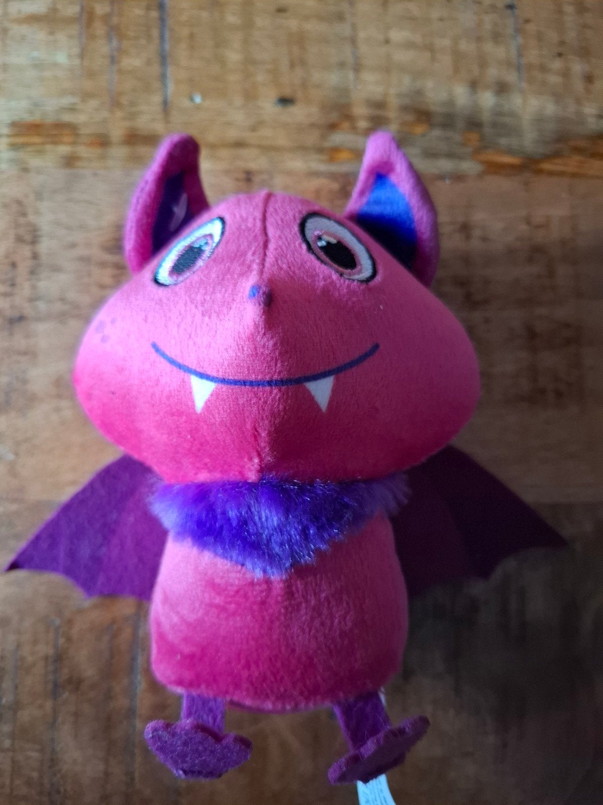Roze vleermuis knuffel met paarse accenten, Kinderen en Baby's, Speelgoed | Knuffels en Pluche, Gebruikt, Overige typen, Ophalen of Verzenden