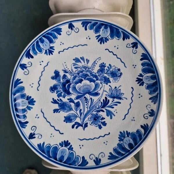 Royal Delft Bord 1954 Handgeschilderd – Origineel, Antiek en Kunst, Antiek | Wandborden en Tegels, Ophalen of Verzenden