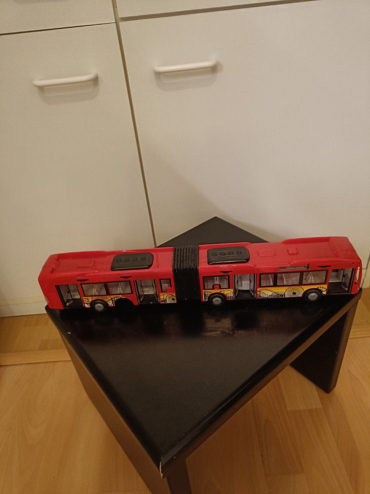 Speelgoed rood geel en zwarte City Bus met verlengde stuk., Ophalen of Verzenden, Gebruikt