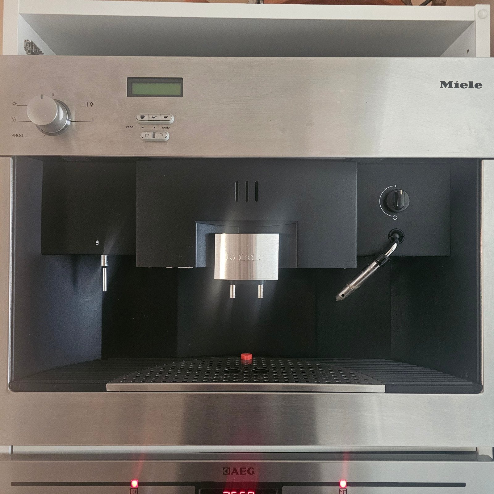 Miele inbouw koffiemachine met stoompijpje, Witgoed en Apparatuur, Stoompijpje, Gebruikt, 10 kopjes of meer, Koffiemachine
