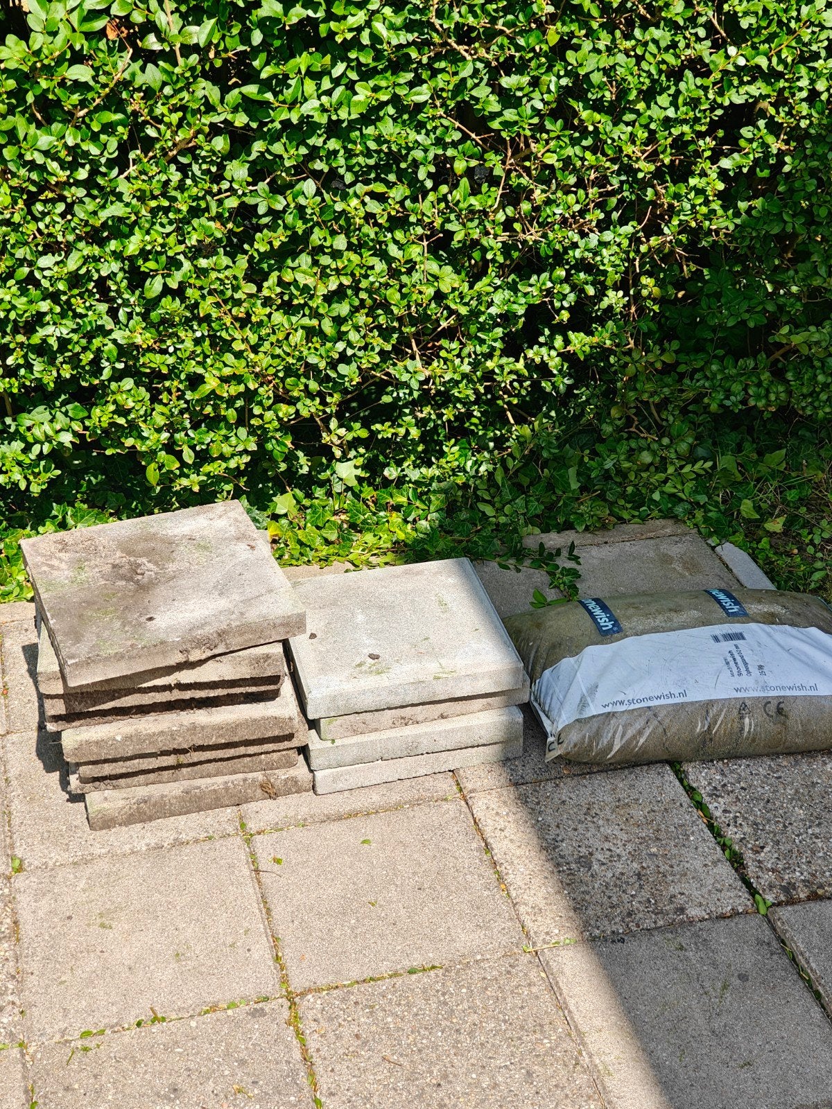 30 gebruikte tegels 30x30 cm, 2 jaar oud, Doe-het-zelf en Verbouw, Tegels, Ophalen, Overige materialen, Gebruikt, 20 tot 40 cm