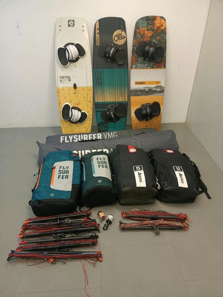 Flysurfer kites en boards, Watersport en Boten, Twintip, Ophalen, Zo goed als nieuw, Kiteboard