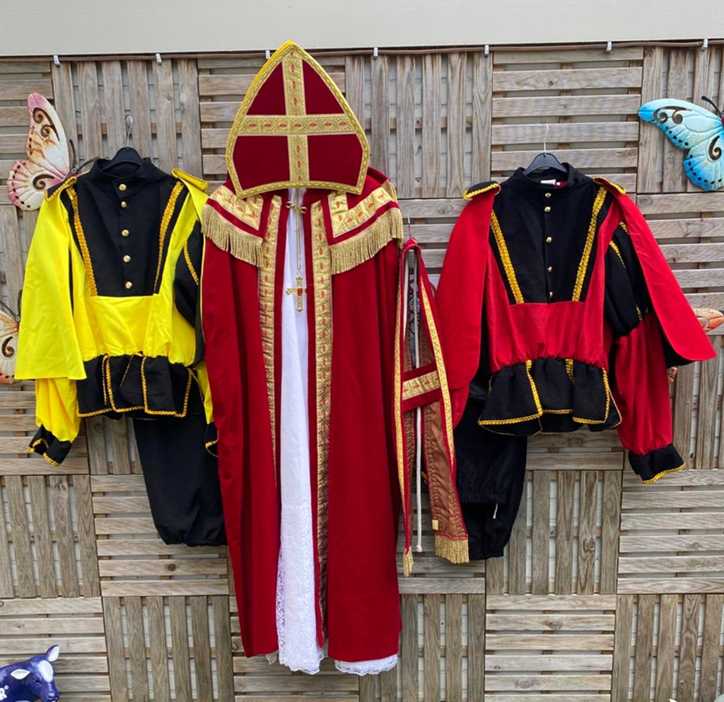Sinterklaas kostuum, 2x pieten pak, accessoires & versiering, Diversen, Sinterklaas, Ophalen of Verzenden, Zo goed als nieuw
