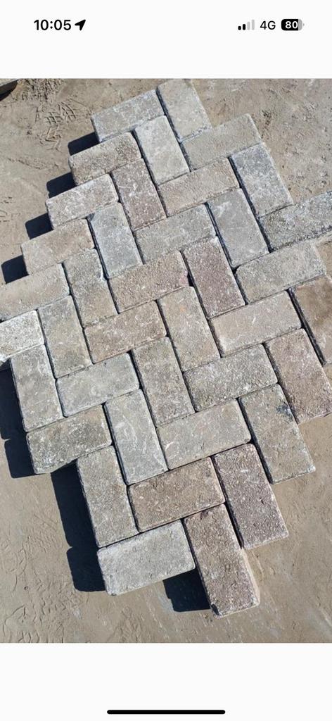 Gezocht bkk betonklinkers, Ophalen of Verzenden, Zo goed als nieuw, Beton, Klinkers