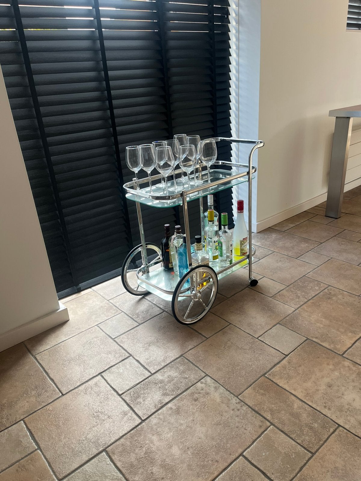 Vintage design dranktrolley / barcart – chroom & glas, Ophalen, Zo goed als nieuw, Glas, 5 tot 15 flessen