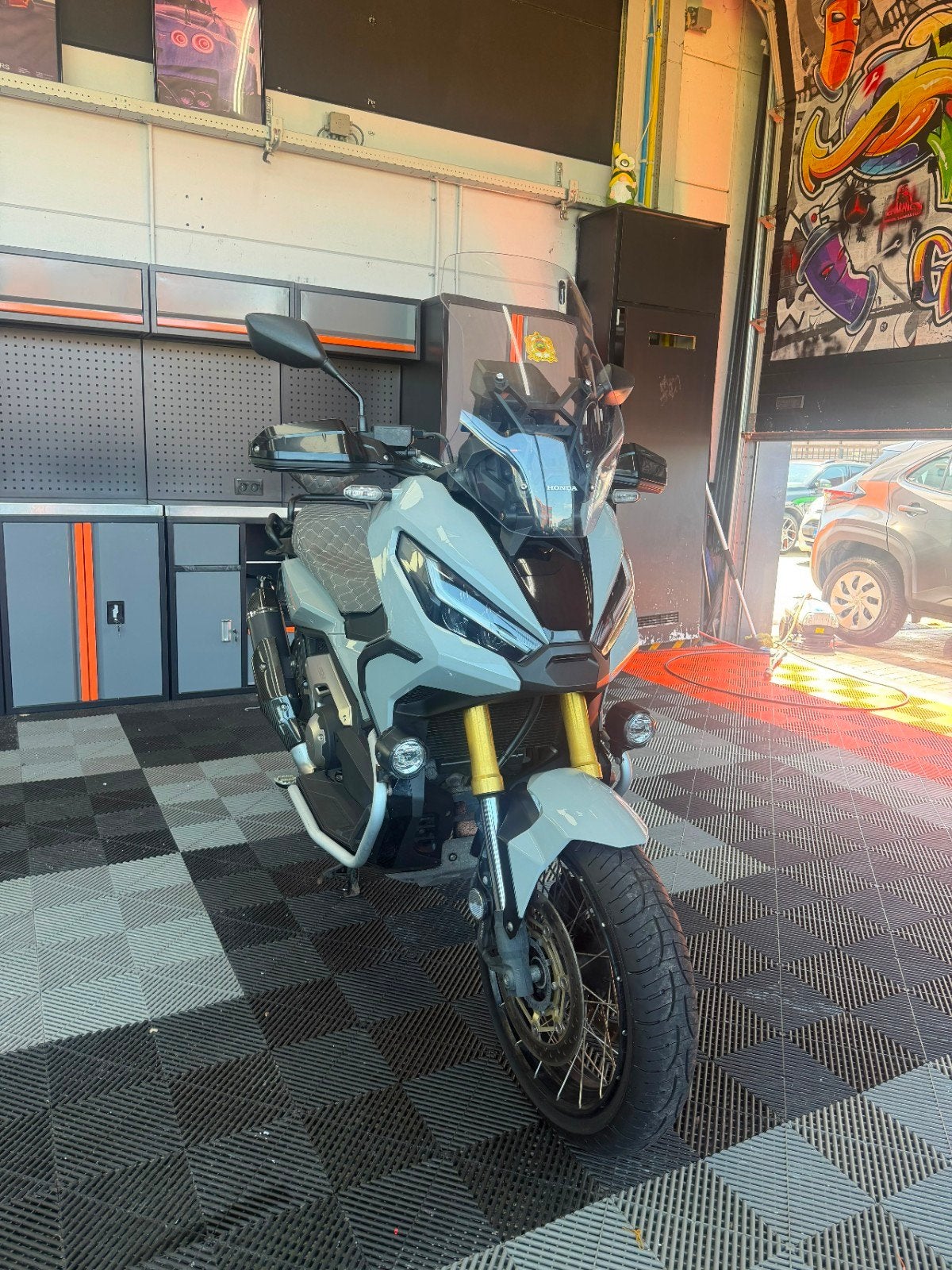 GOEDKOOPSTE Honda X-ADV 750 - Avontuurlijke Scooter/Motor, Motorrijbewijs A, Meer dan 35 kW, Automaat, LED Verlichting
