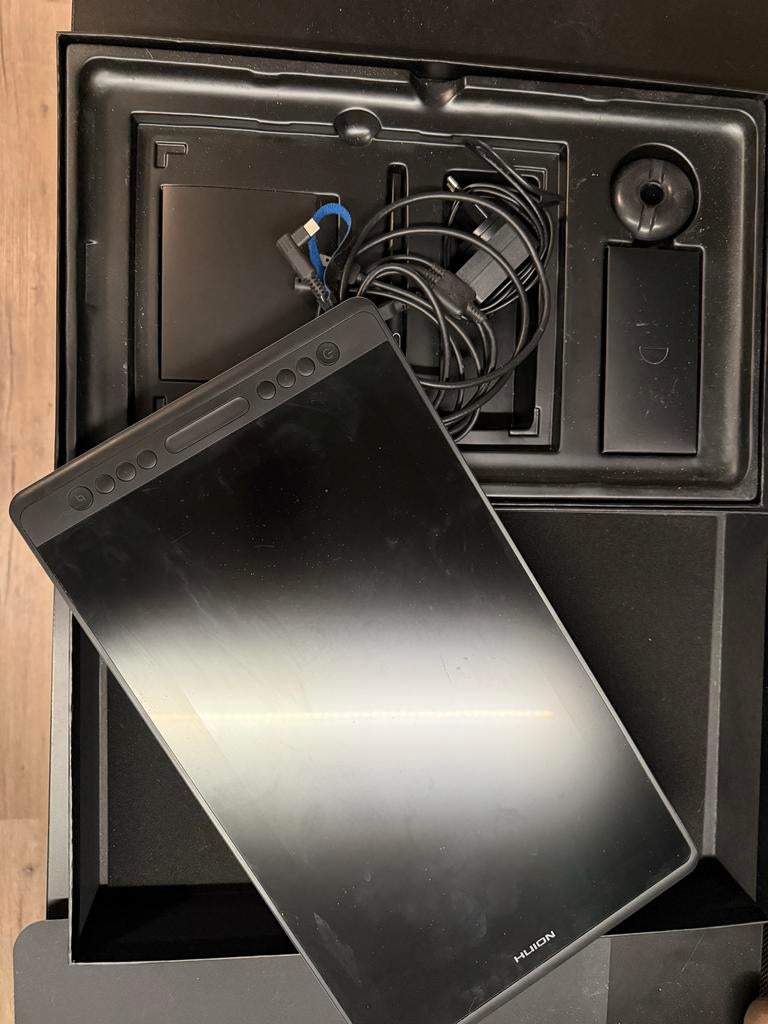 Huion Kamvas Pro 16 Tekentablet met Scherm, Ophalen of Verzenden, Zo goed als nieuw, Bedraad