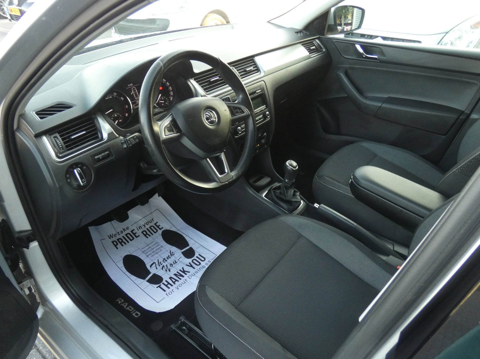Skoda Rapid Spaceback 1.2 TSI Greentech Elegance Businesslin, Auto's, Skoda, Voorwielaandrijving, Euro 5, Gebruikt, 4 cilinders