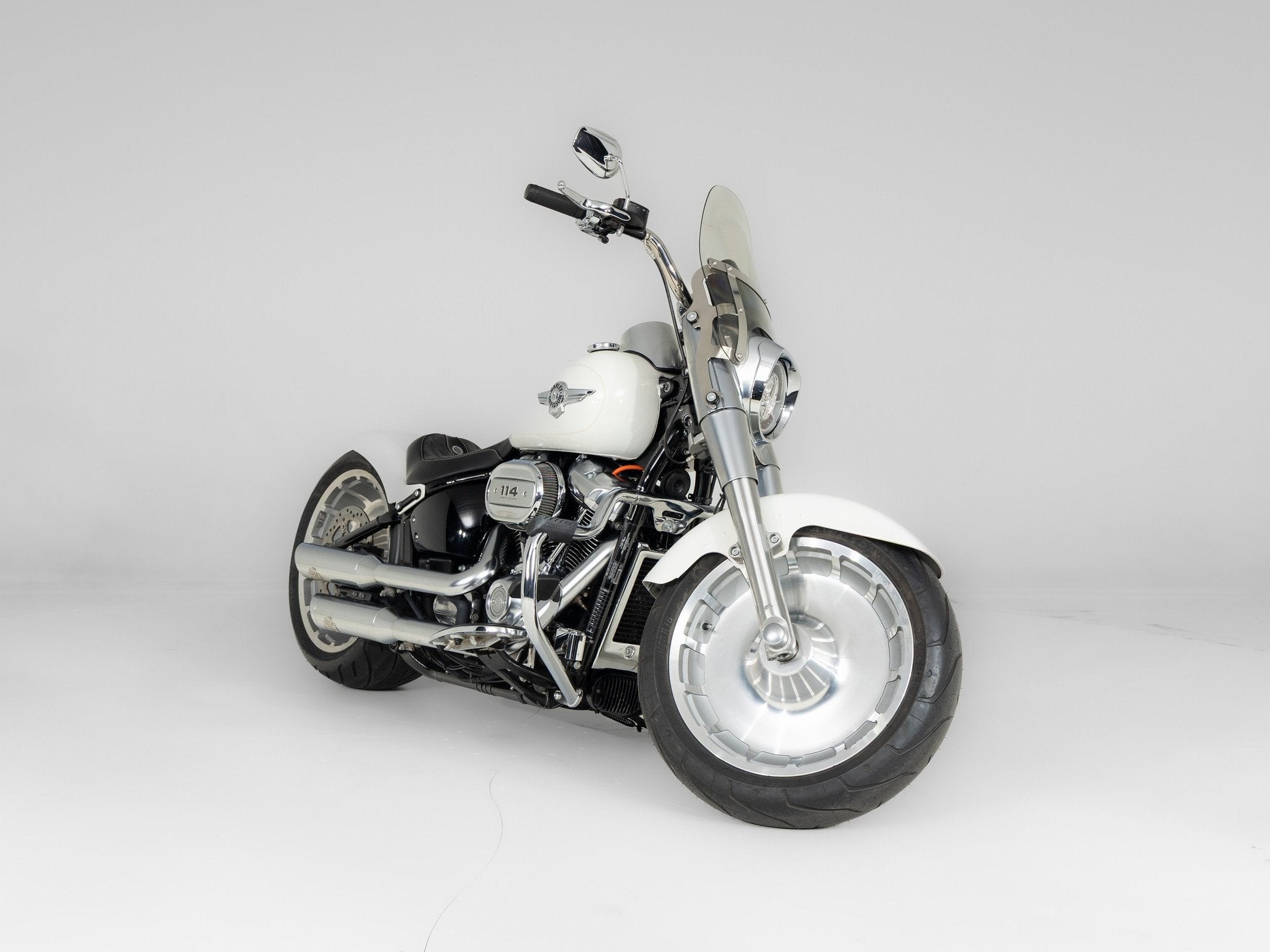 Harley-Davidson FLFBS Fat Boy 114 Solid Colour (bj 2018), Motoren, Motoren | Harley-Davidson, LED Verlichting, Bedrijf, Overig