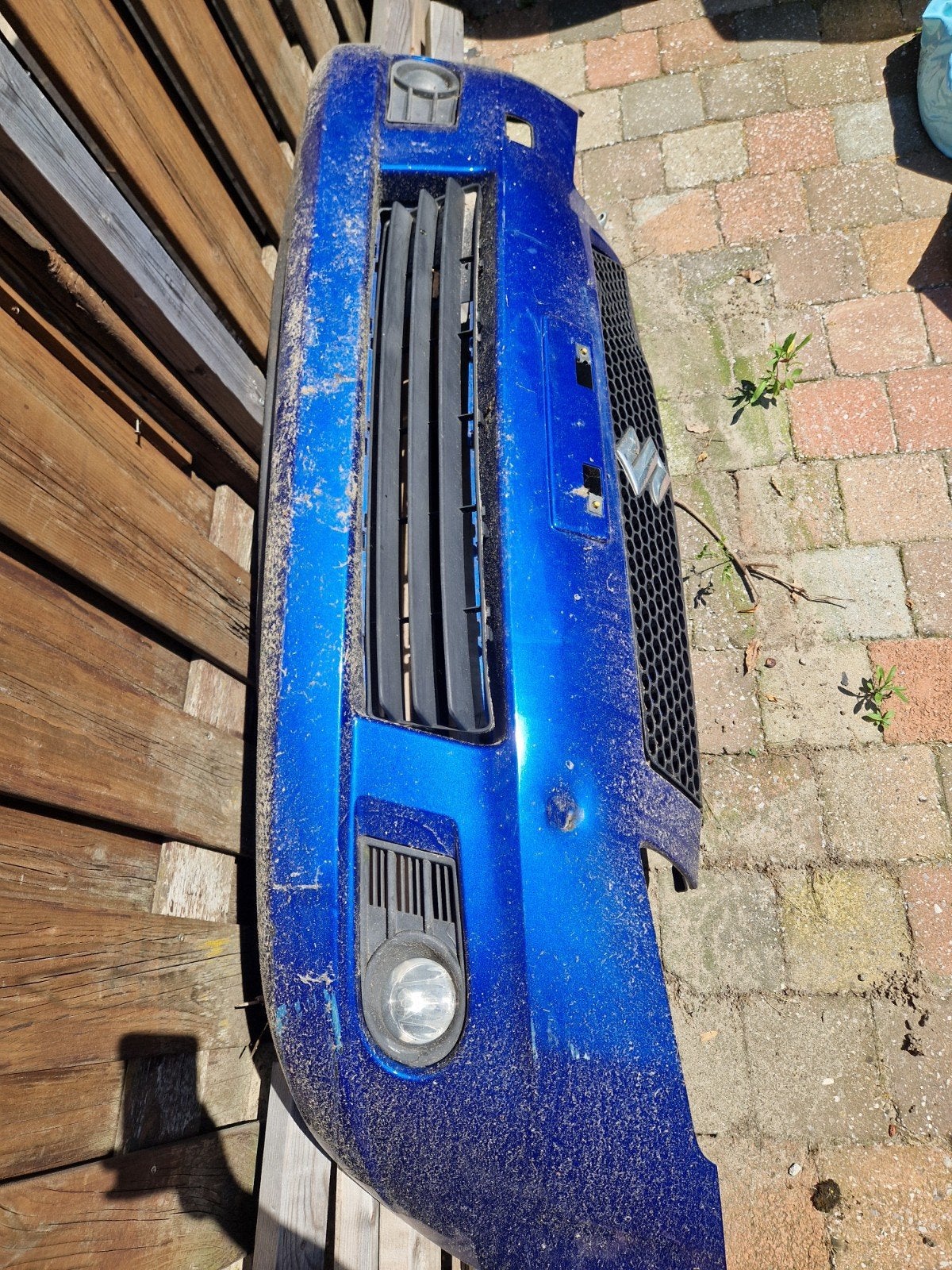 Suzuki Swift  bumper blauw ( zelf schoonmaken), Ophalen, Suzuki