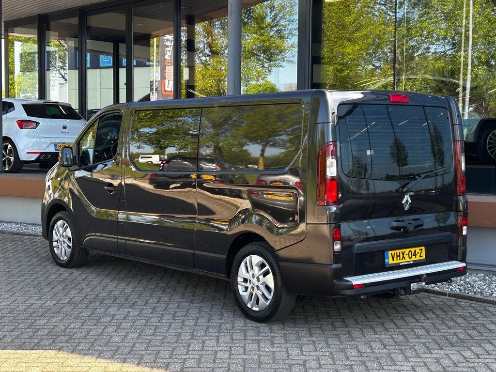 Renault Trafic 2.0 dCi 120 T29 L2H1 DC Luxe, Voorwielaandrijving, Gebruikt, Euro 6, 4 cilinders