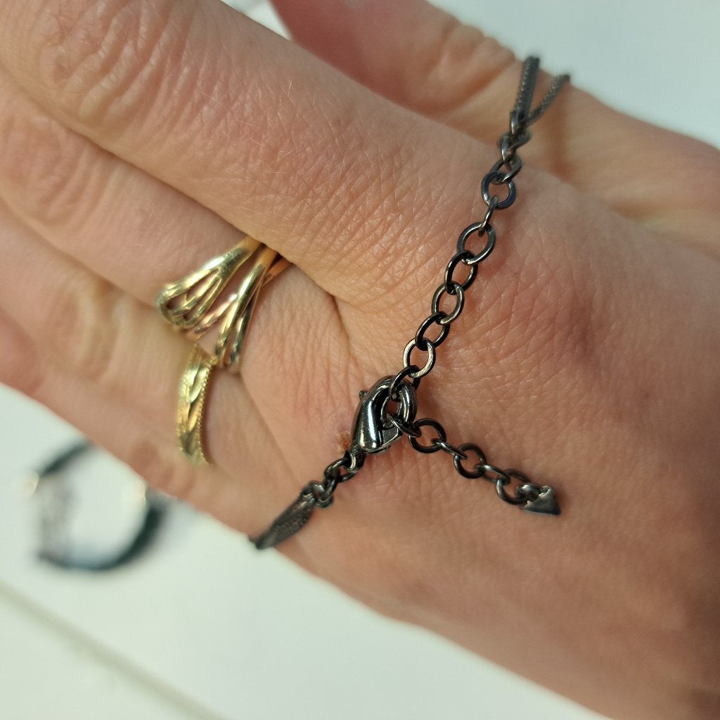 Pilgrim danish design armband donker zilver /zwart nr 44668, Staal, ., Zwart, Ophalen of Verzenden