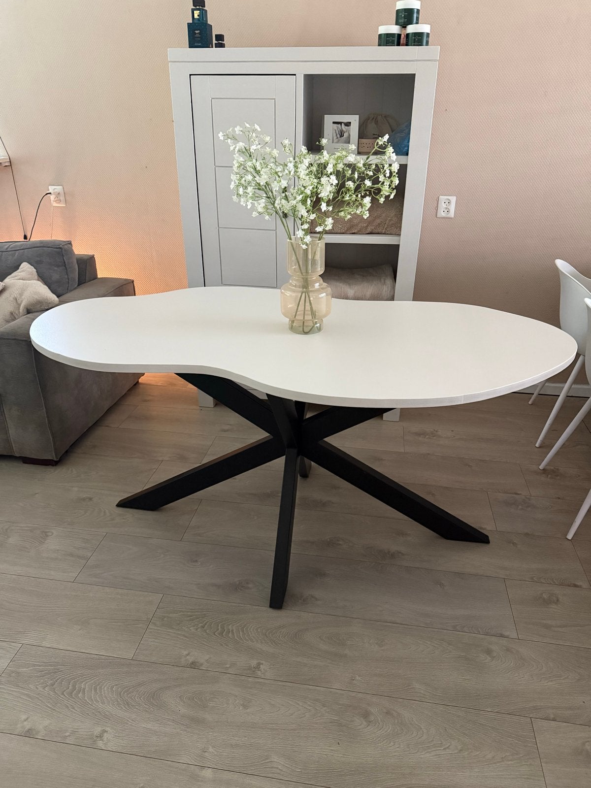 Organische eettafel met ijzeren X poten - 180x90 cm, Huis en Inrichting, Zo goed als nieuw, Vijf personen of meer, Overige vormen