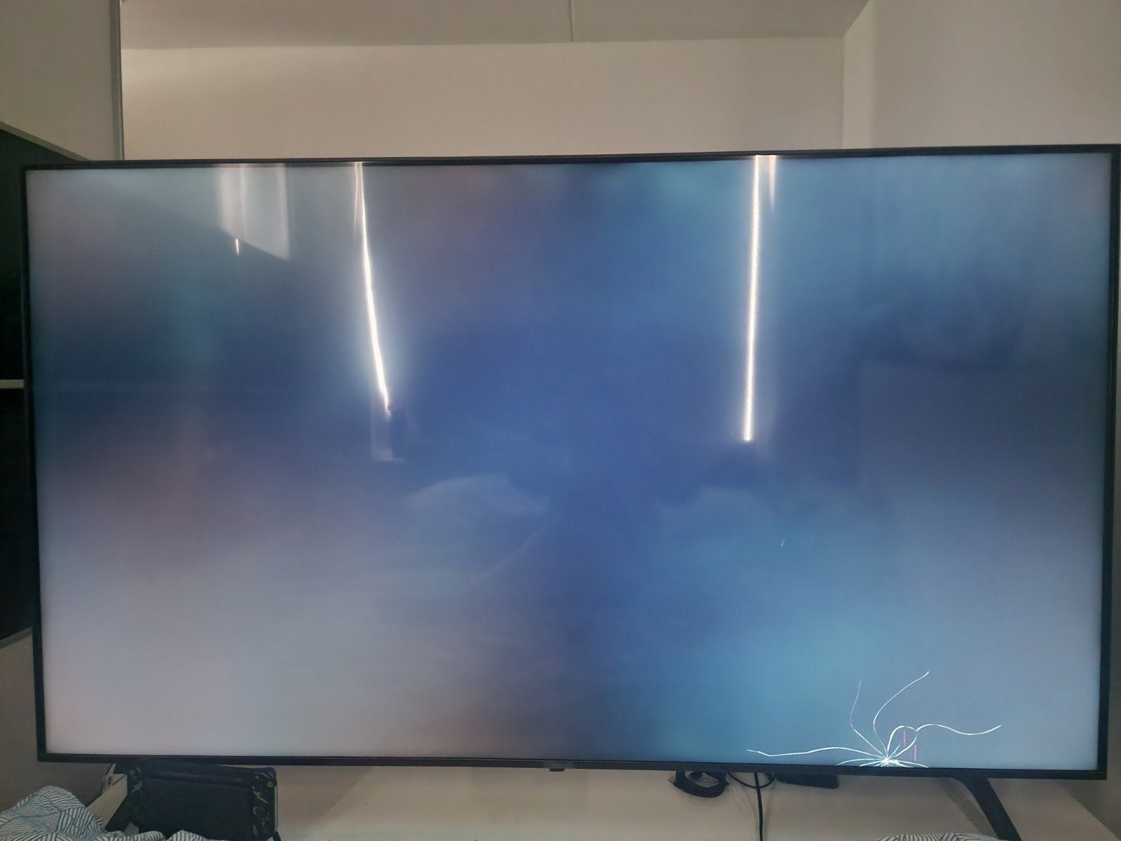 LG TV 75 inch met kapot scherm, Ophalen