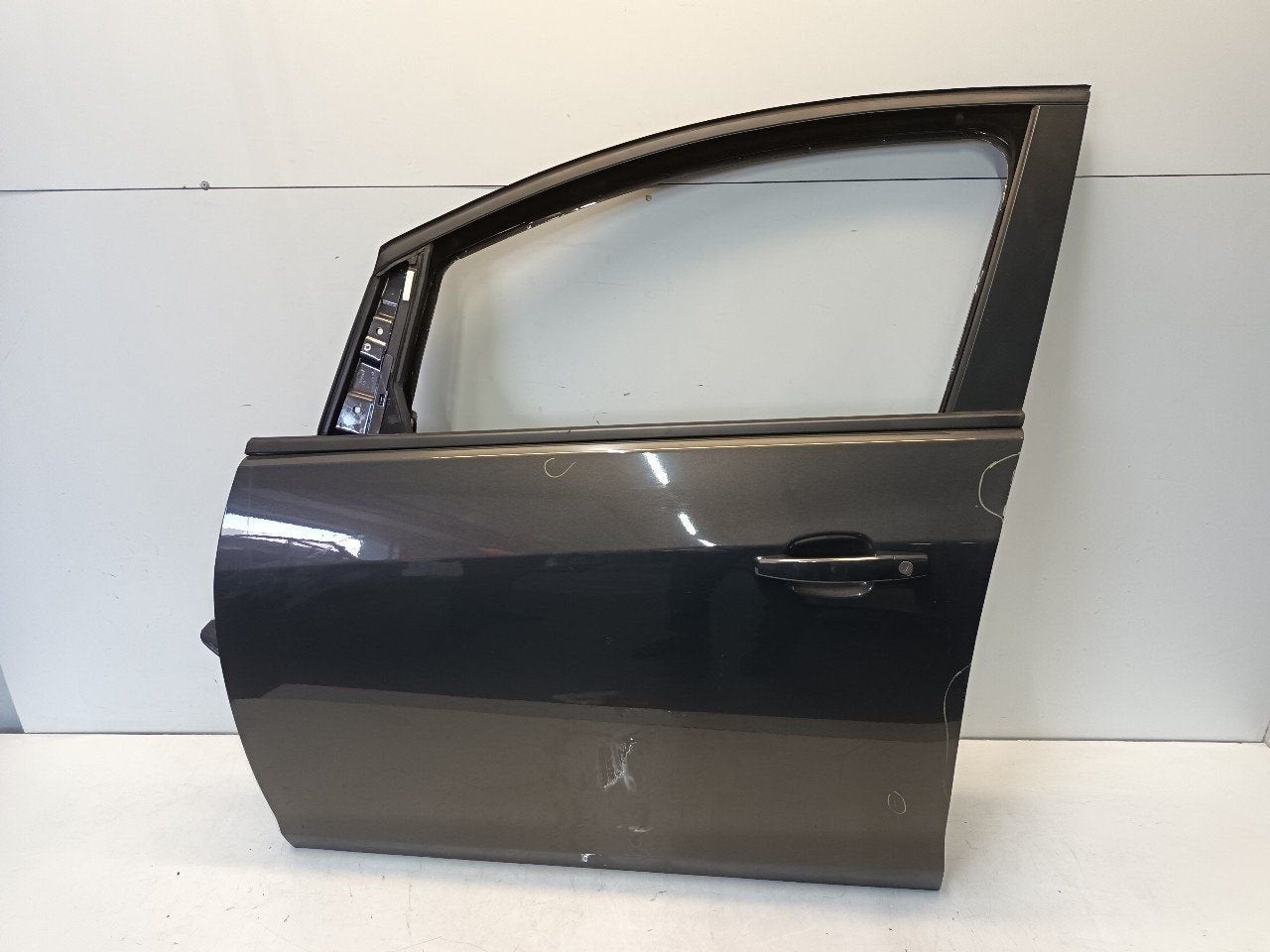 Portier links voor Opel Astra, Onderdelen@venauto.nl, Van der Ven Autorecycling B.V., Gebruikt, Ettenseweg 76, 4706 PB Roosendaal, The Netherlands
