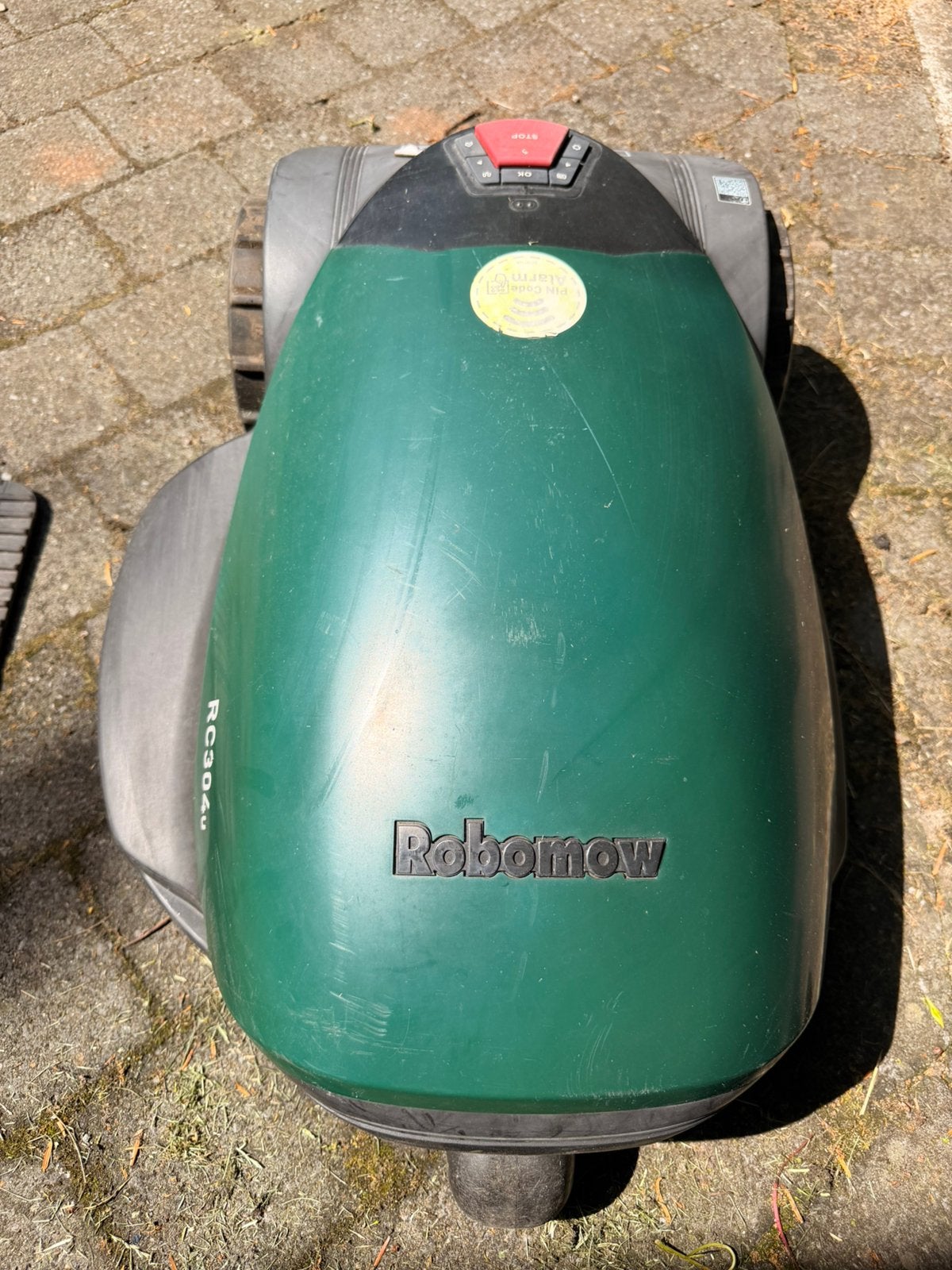Robomow RC304u robotmaaier – accu vervangen, Ophalen of Verzenden, Gebruikt, Meer dan 25 cm, Bestuurbaar via app