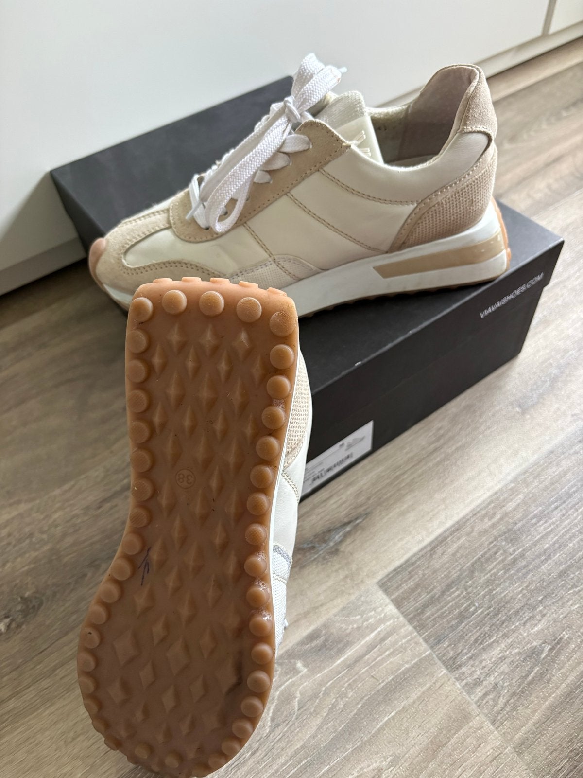 VIA VAI Sneakers - Maat 38 -, Kleding | Dames, Beige, Ophalen of Verzenden, Sneakers of Gympen, Gedragen