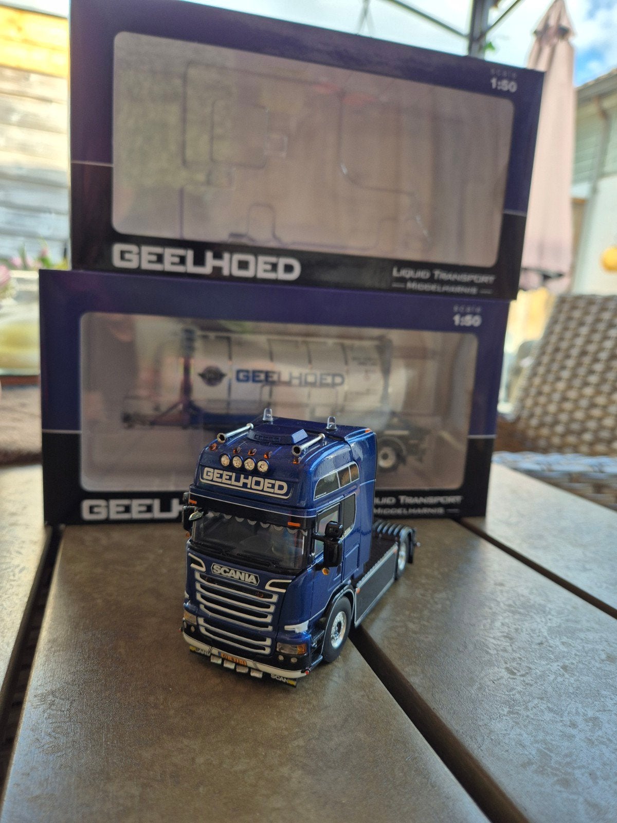 Wsi scania geelhoed + trailer, Hobby en Vrije tijd, Modelauto's | 1:50, Ophalen of Verzenden, Zo goed als nieuw, Bus of Vrachtwagen