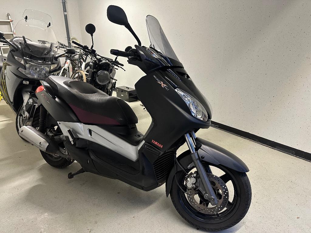 X-Max 250 Xmax, Motoren, Motoren | Yamaha, 250 cc, Scooter, Minimaal motorrijbewijs A2, Automaat