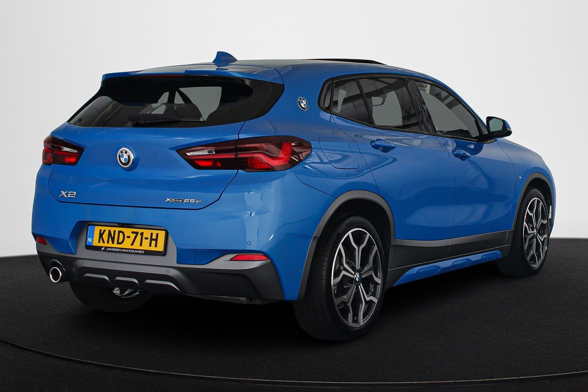 BMW X2 xDrive25e M Sport Panoramadak Harman Kardon Memory He, Auto's, BMW, Automaat, X2, Gebruikt, Blauw