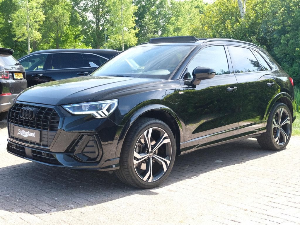 Audi Q3 45 TFSI e S edition 245 PK | Panoramadak | Sonos | E, Auto's, Audi, Gebruikt, Zwart, Hybride Elektrisch/Benzine, 13 kWh