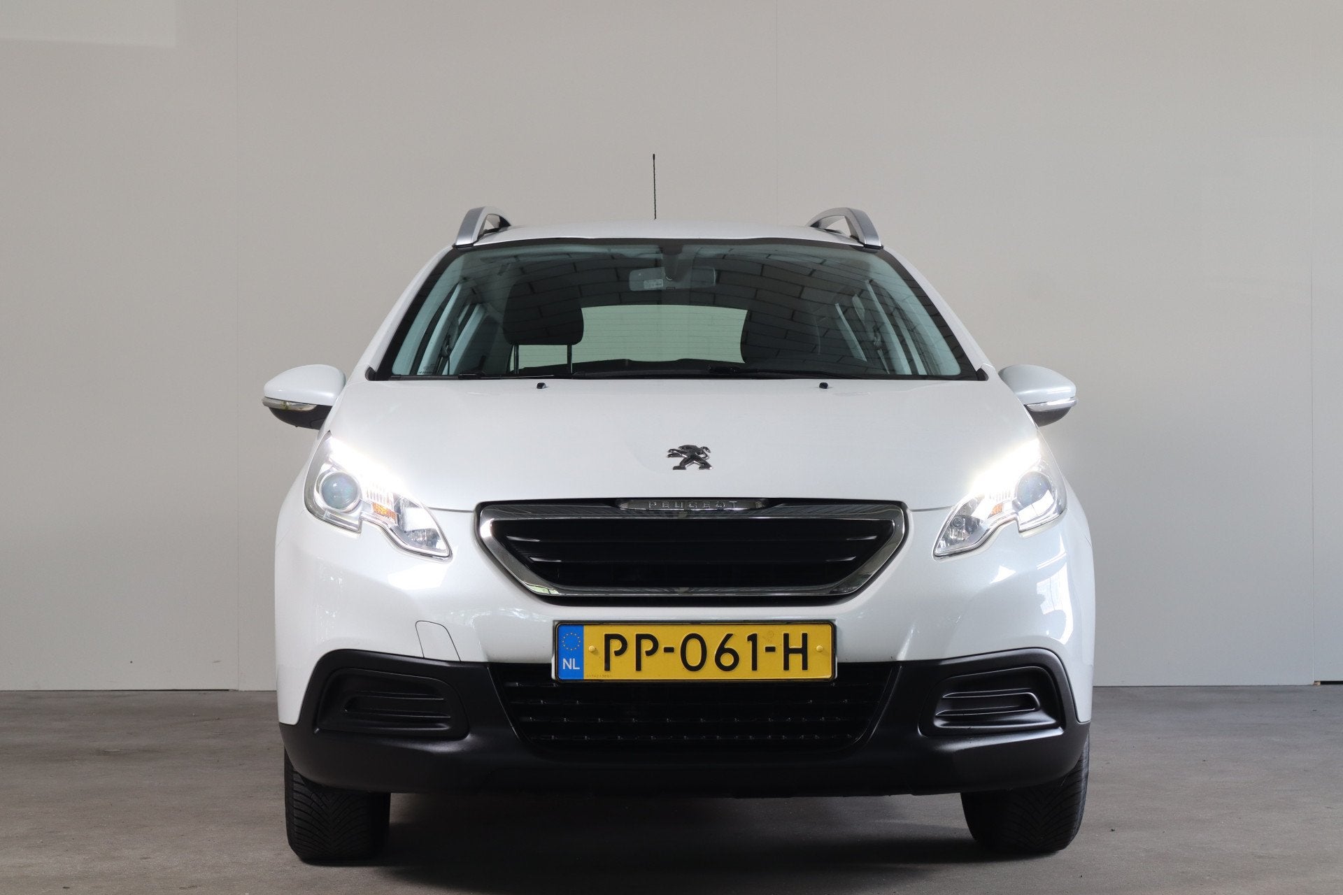 Peugeot 2008 1.2 PureTech Blue Lease AC I Cruise (bj 2014), Auto's, Euro 5, Stof, 1199 cc, LED verlichting