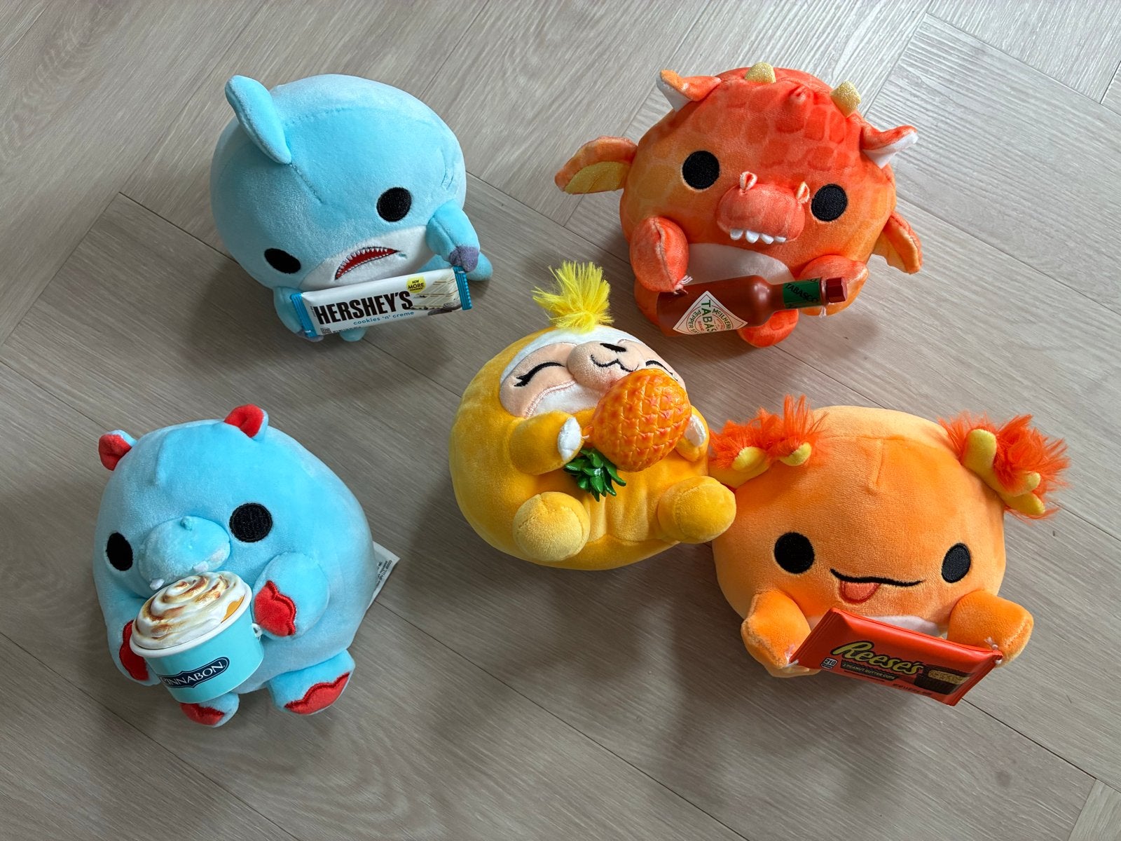 Leuke snackles knuffels met snacks - 5 stuks, Kinderen en Baby's, Overige karakters, Blauw, Ophalen of Verzenden, Zo goed als nieuw