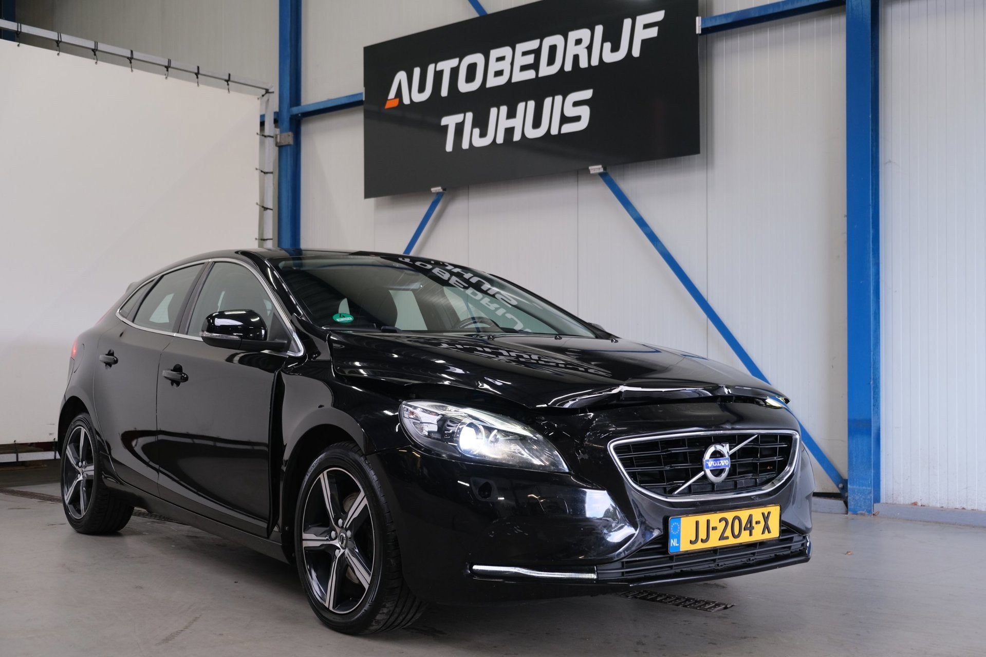 Volvo V40 2.0 T3 Nordic+ > SCHADE <, Auto's, Voorwielaandrijving, Gebruikt, Euro 6, 4 cilinders
