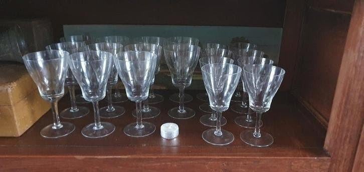 19 antieke franse glazen met geslepen decoratie, Ophalen of Verzenden
