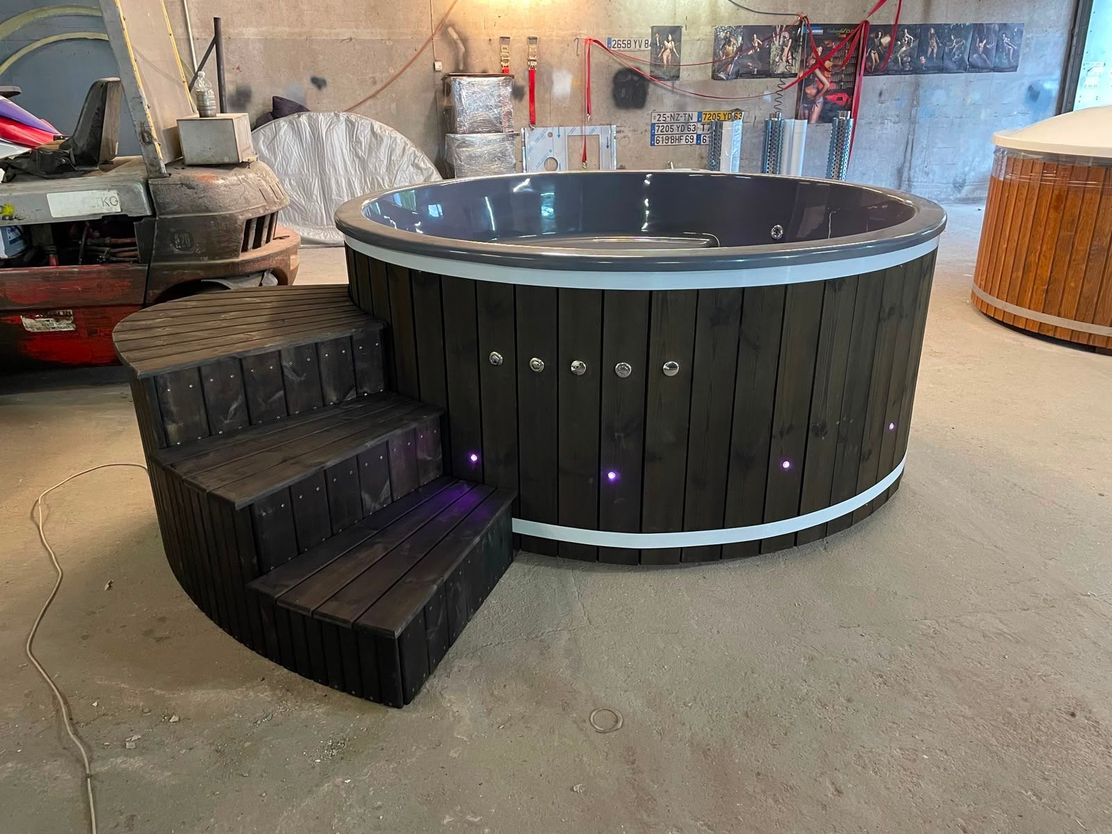Laatste 2 Hottubs 180x200 | Bubbels in Eigen Tuin, Tuin en Terras, Bubbelbaden en Hottubs, Ophalen, Nieuw