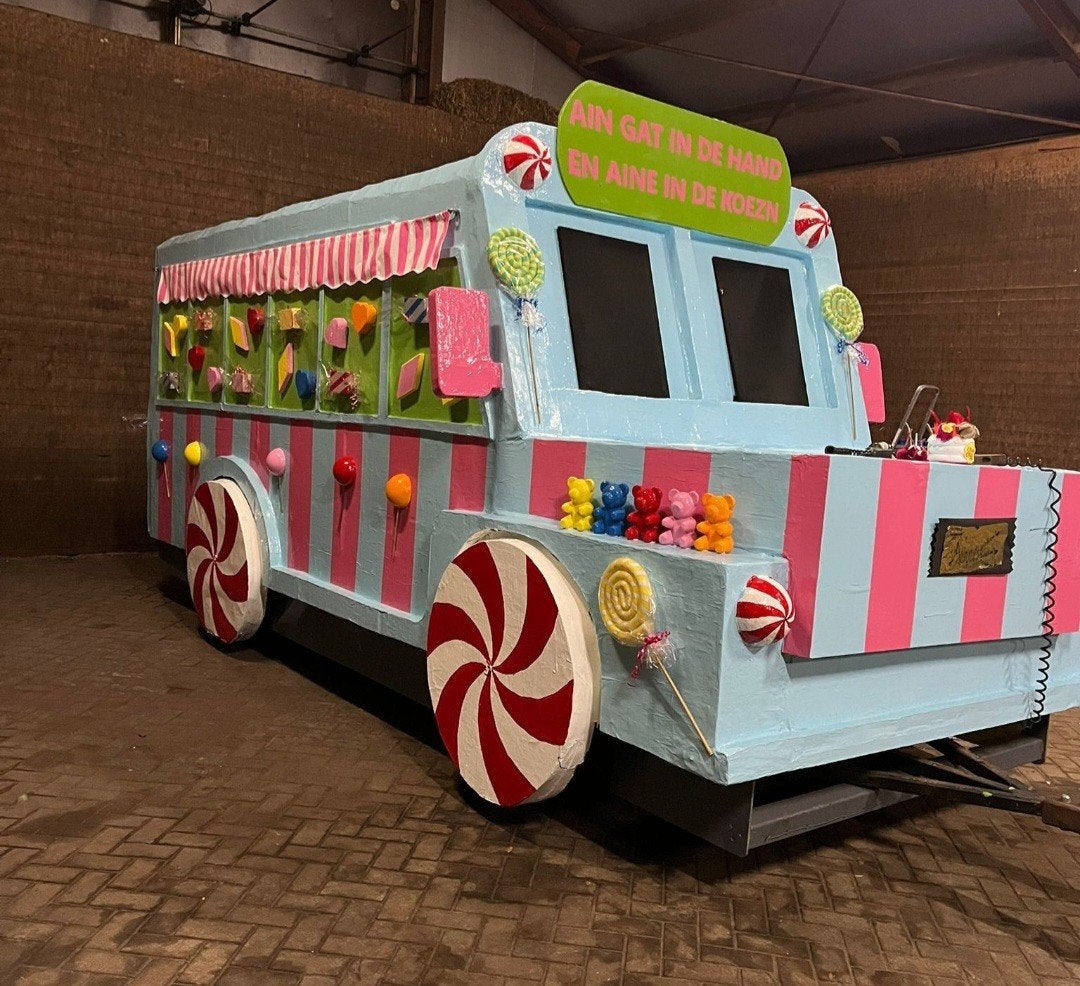 Carnavalswagen Snoepkraam Uniek! Praalwagen Carnaval wagen, Ophalen, Gebruikt