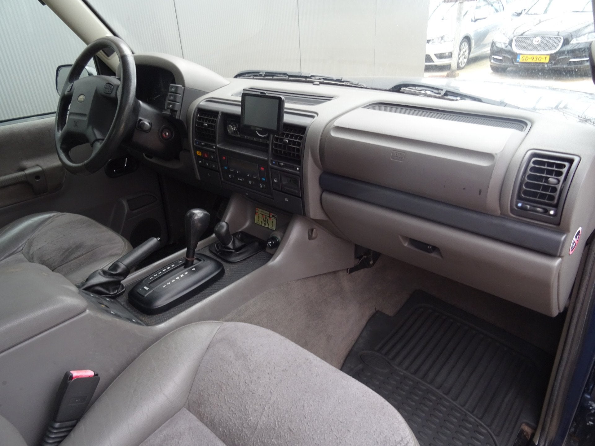 Land Rover Discovery 4.0 V8 ES * BTW * LAGE KM * YOUNGTIMER, foto 4